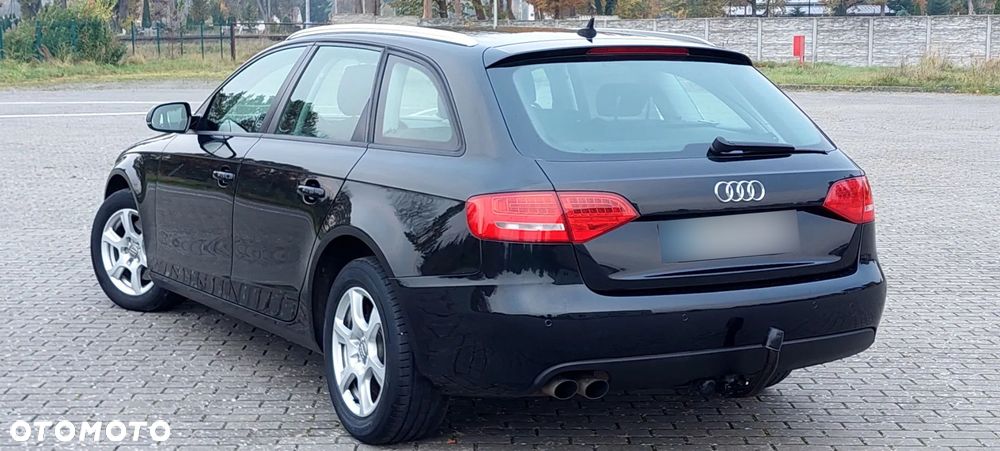 Audi A4 Avant 2.0 TDI DPF Ambiente - 17