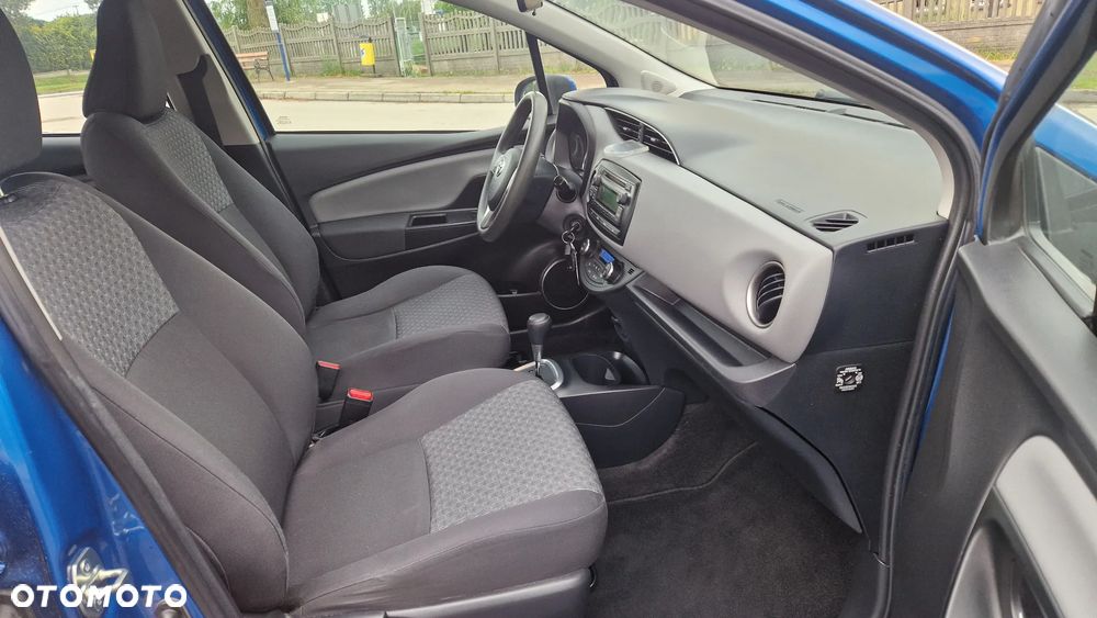 Toyota Yaris 1.5 VVT-i Lounge - 10