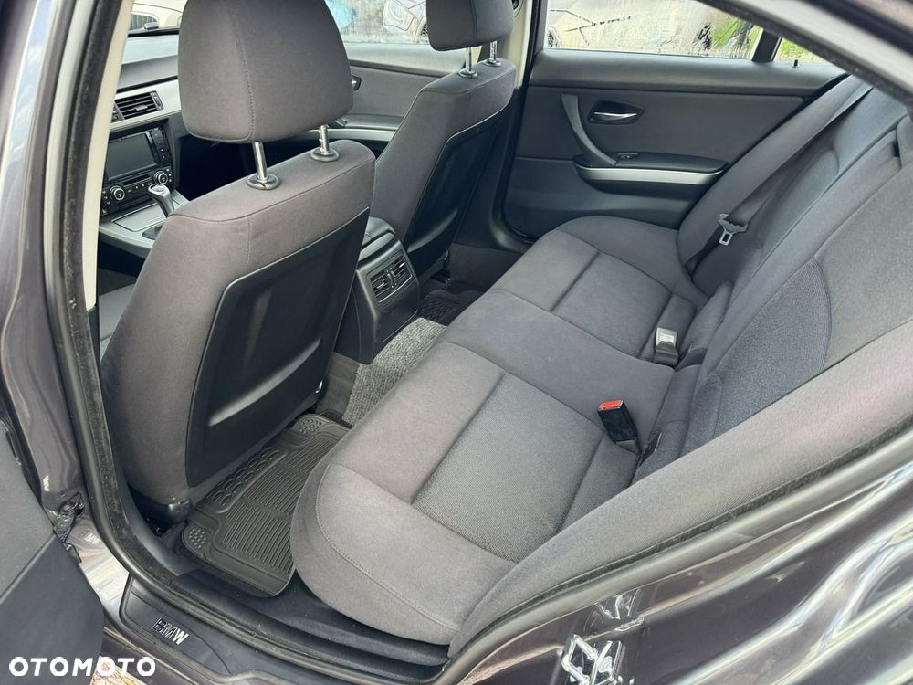 BMW Seria 3 - 16