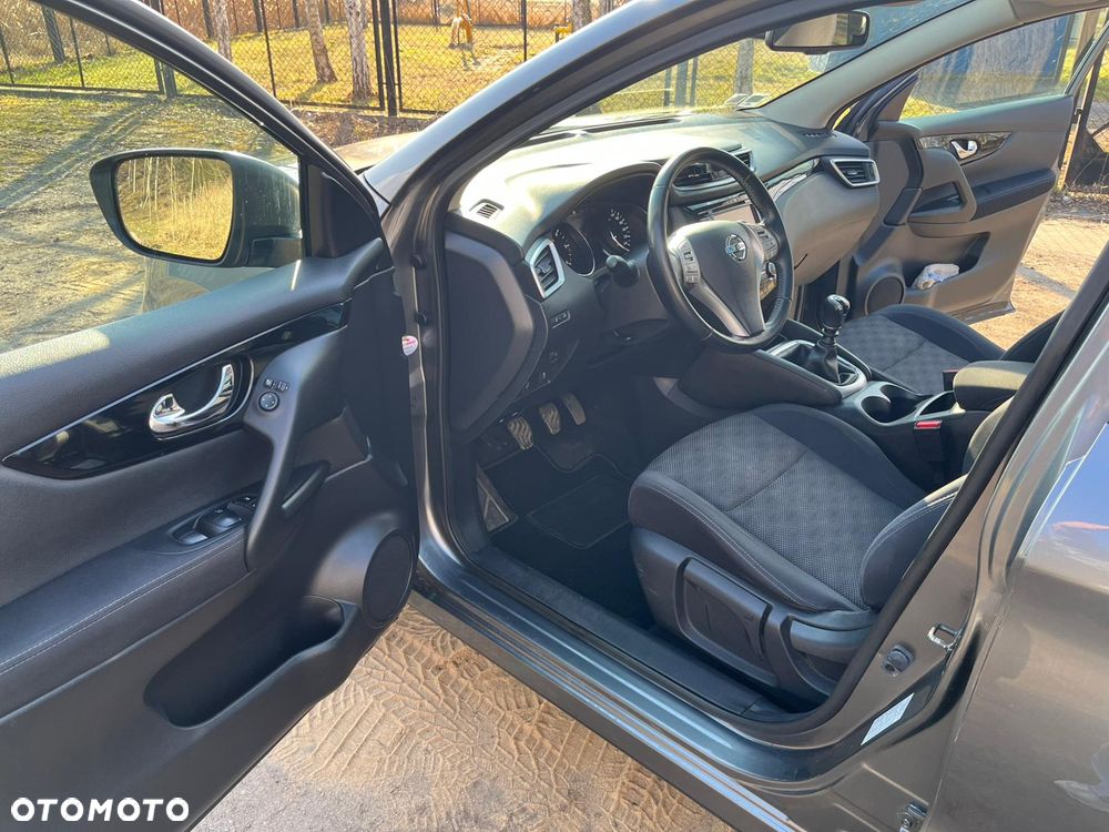 Nissan Qashqai 1.6 DCi N-Connecta - 6