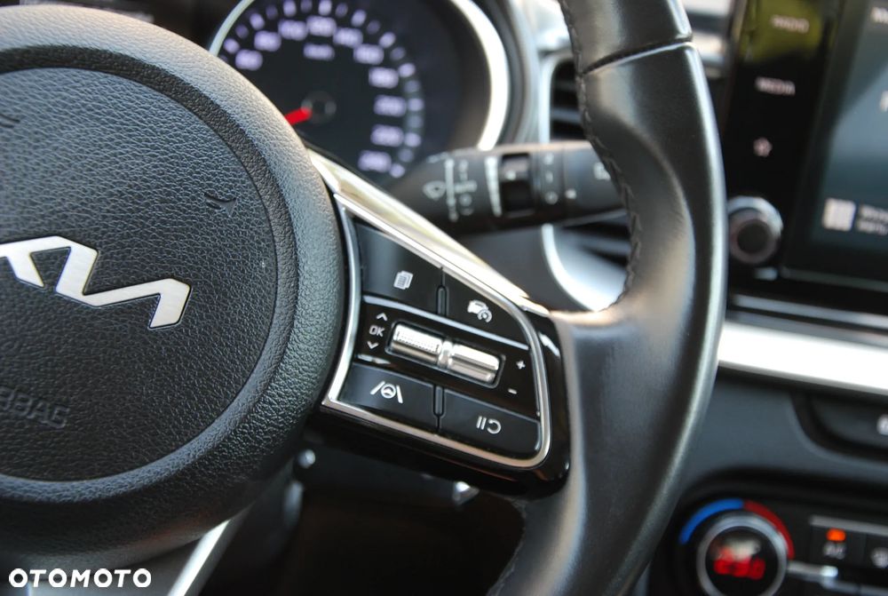 Kia Ceed - 29