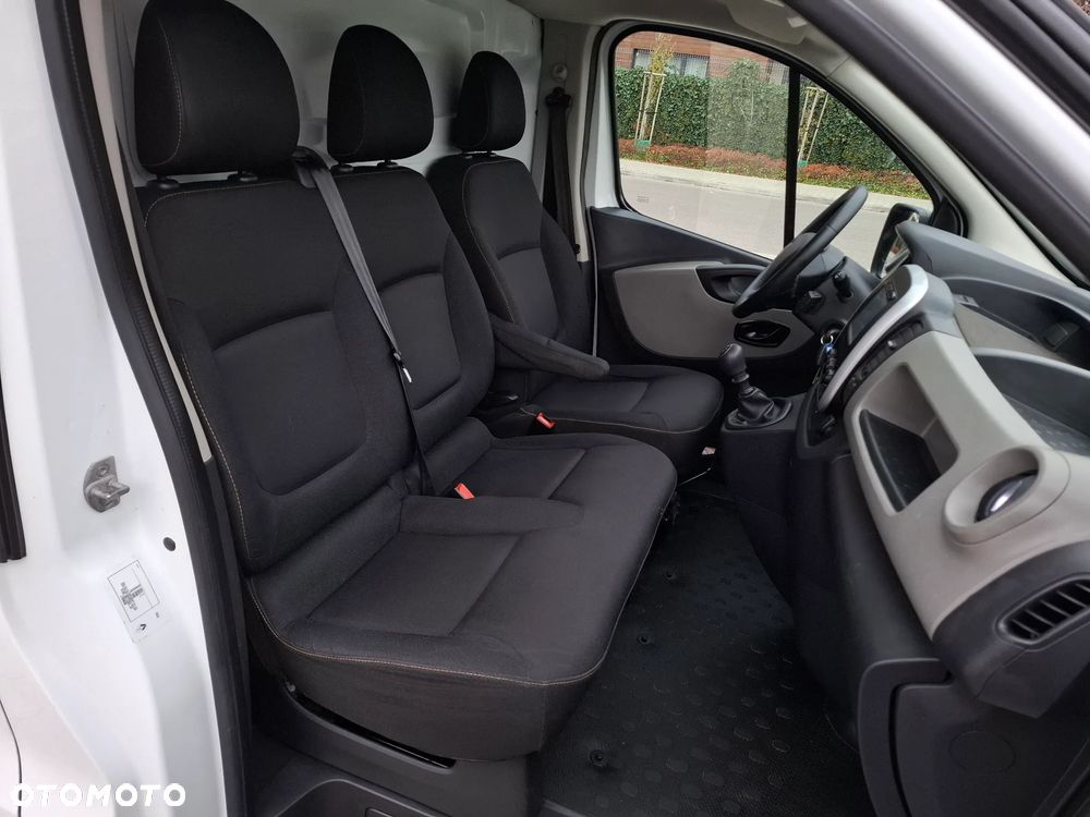 Renault Trafic 2017 LONG 1.6DCI 125KM KLIMA 3OSOBOWY - 18