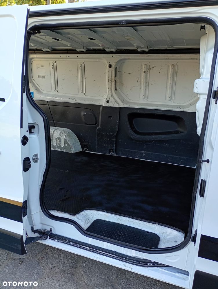 Renault Trafic - 22