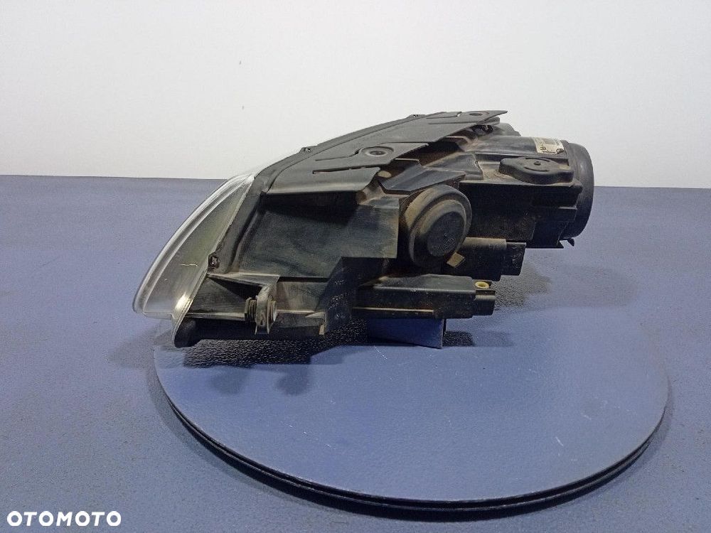 VW PASSAT B6 05- REFLEKTOR PRAWY EU 3C0941006M - 3