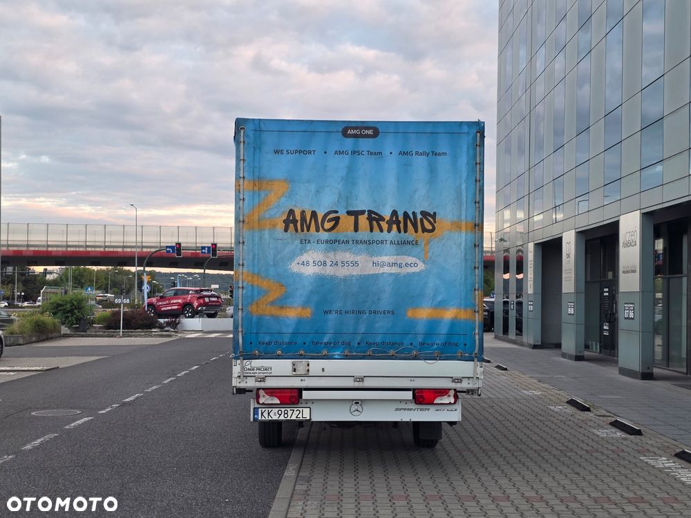 Mercedes-Benz Sprinter - 4