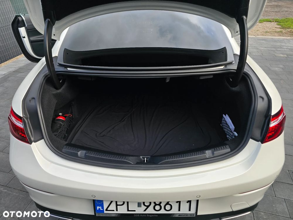 Mercedes-Benz Klasa E 300 9G-TRONIC - 30