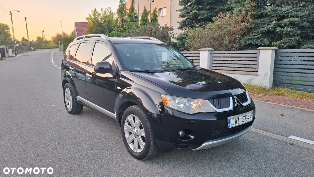 Mitsubishi Outlander - 8