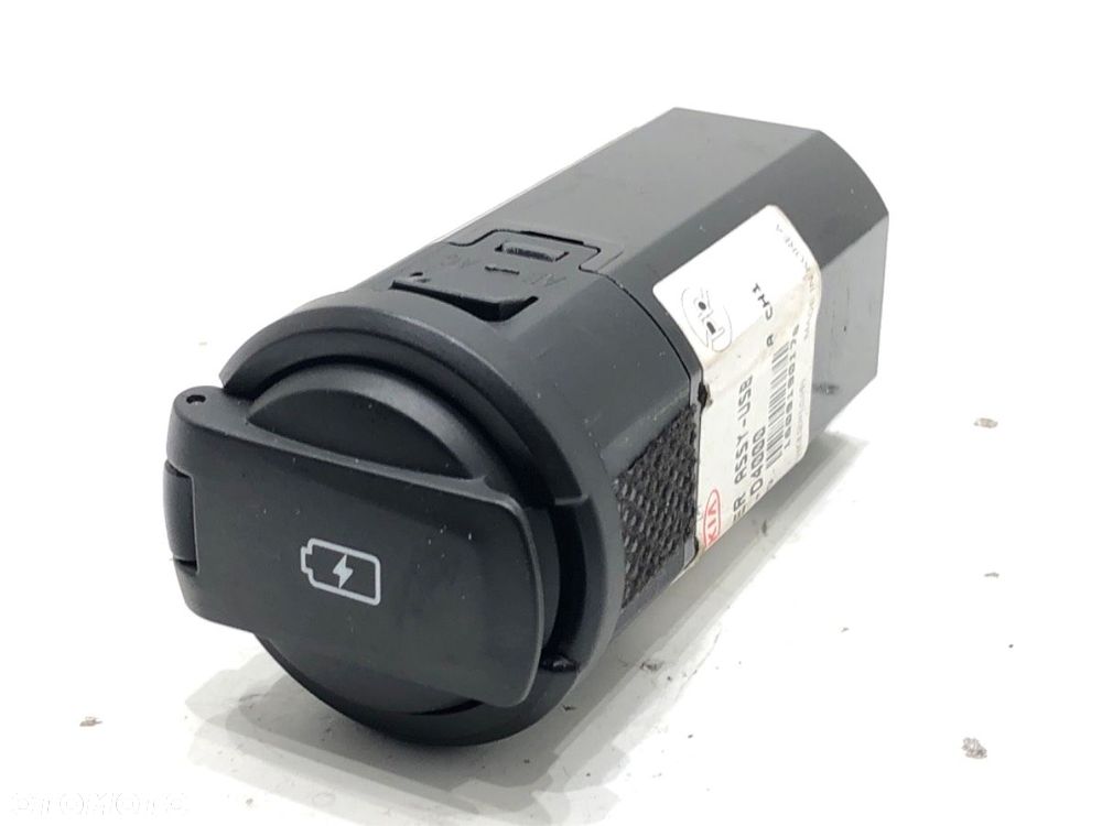 GNIAZDO USB  KIA OPTIMA (JF) 2015 - 2022 1.7 CRDi 104 kW [141 KM] olej napędowy 2015 - 2022 - 1