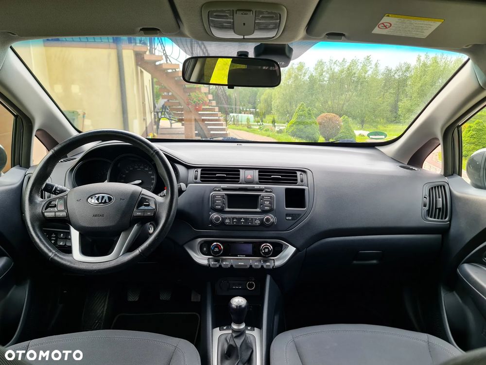 Kia Rio 1.2 Dream Team Edition - 9