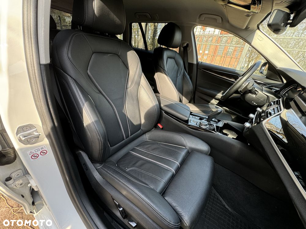 BMW Seria 5 520d xDrive Luxury Line - 24