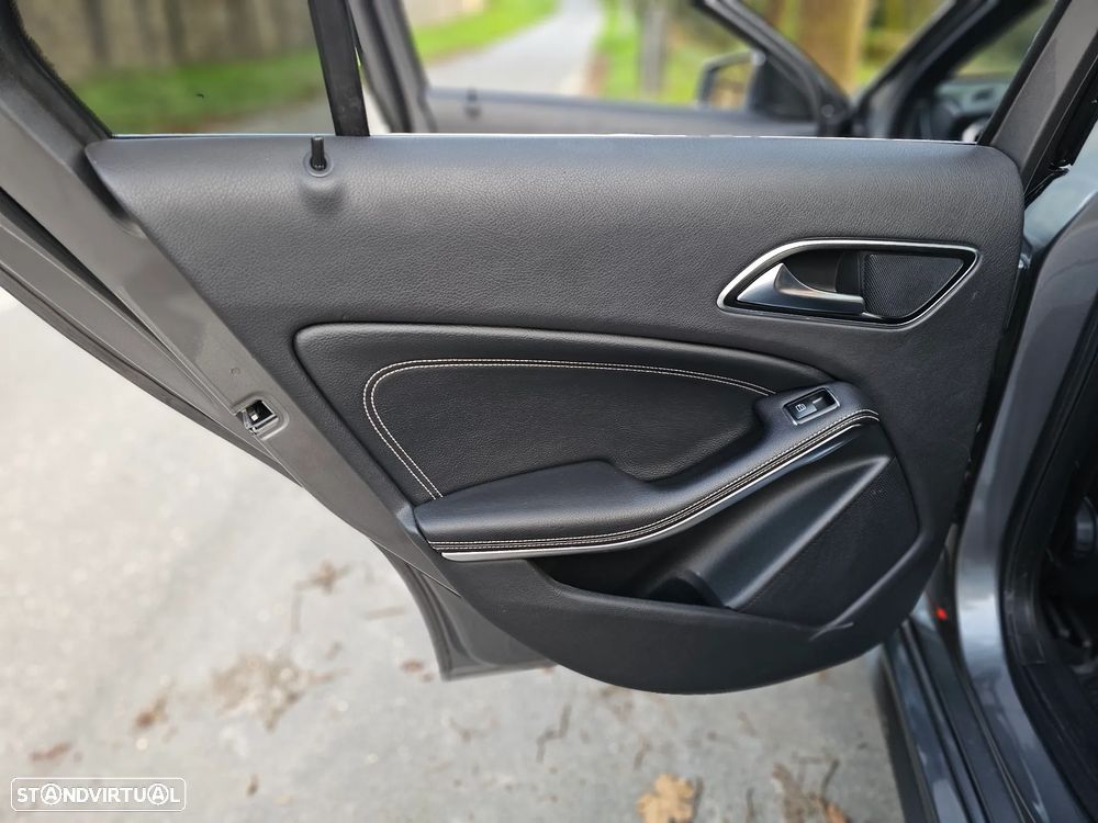 Mercedes-Benz A 180 CDi BE AMG Sport - 34