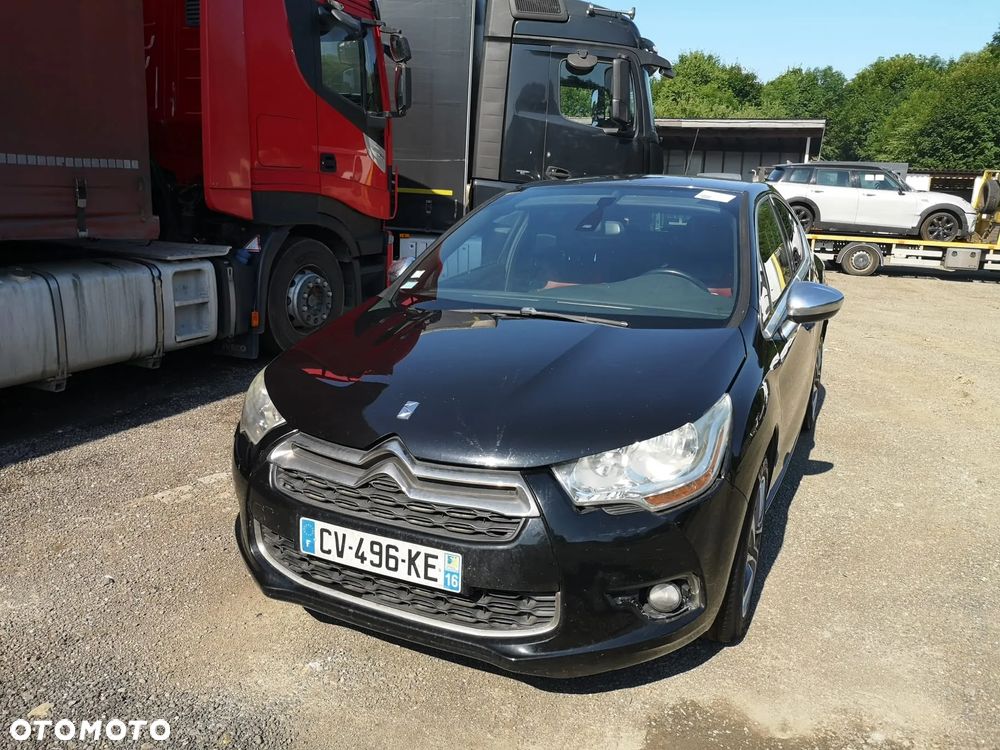Citroën DS4 1.6 HDi SoChic - 20