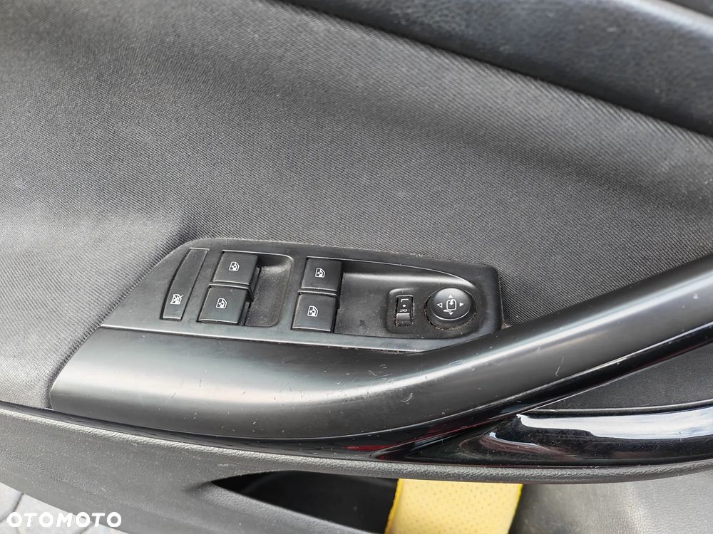 Opel Astra 1.4 T Dynamic - 18