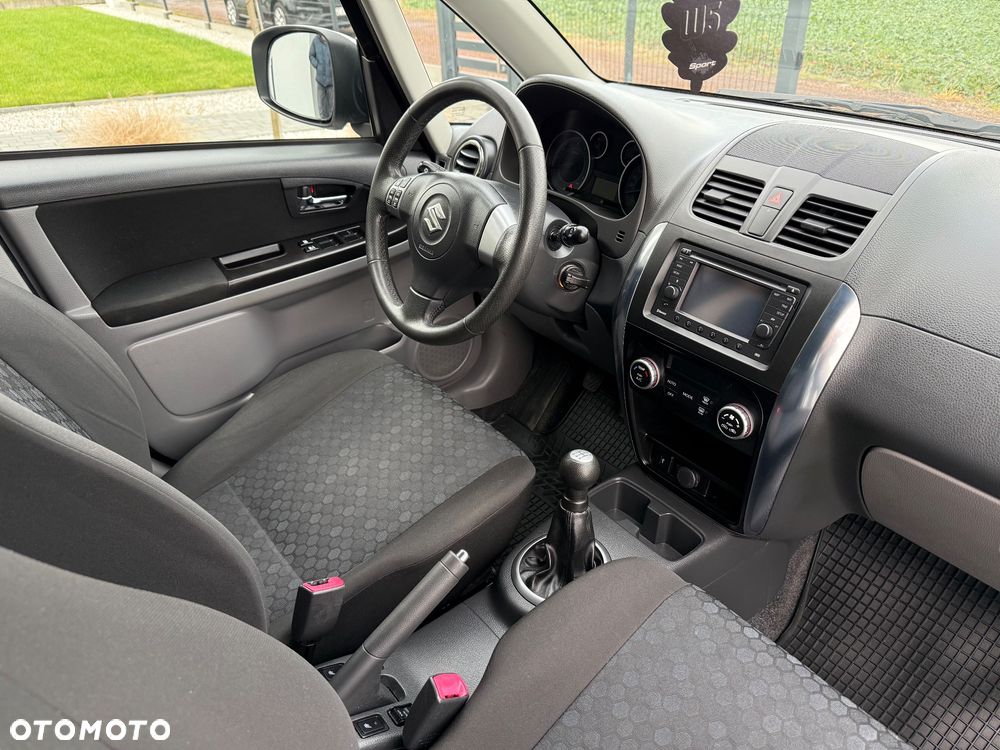 Suzuki SX4 - 25