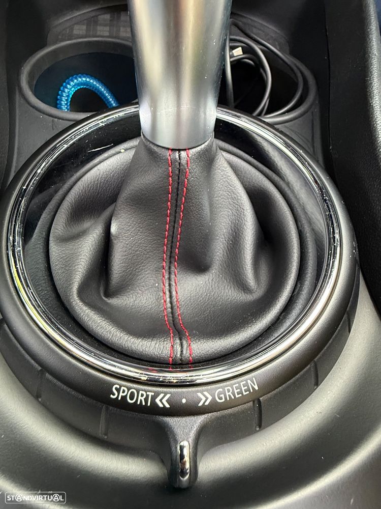 MINI Clubman Cooper SD ALL4 Auto Desportiva - 17