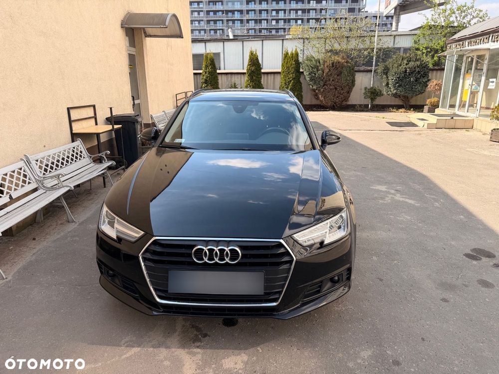 Audi A4 Avant 2.0 TDI S tronic - 1