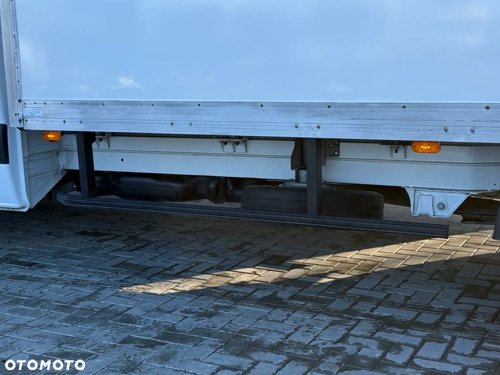 Mercedes-Benz Sprinter 514 CDI / 2.2 140KM / 2019 ROK / Kontener 4,2m + Winda Dhollandia 750KG / ZAREJESTROWANY W PL - 16