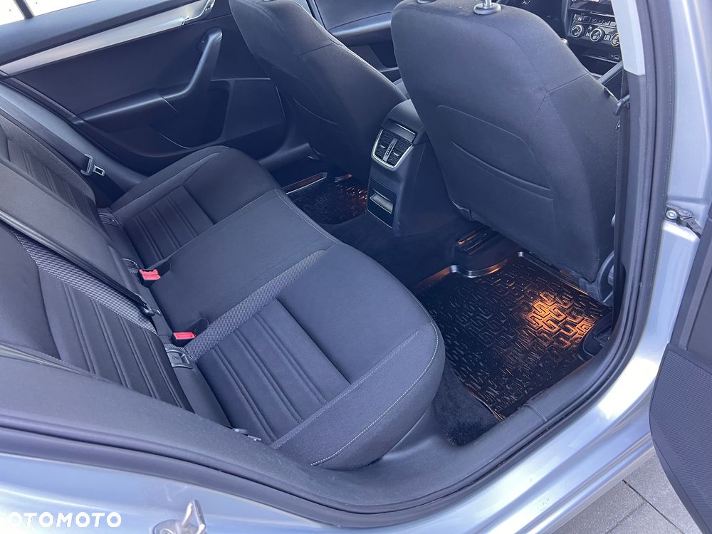 Skoda Octavia 1.6 TDI SCR Ambition - 9
