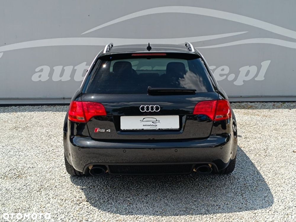 Audi RS4 Avant Avant - 15