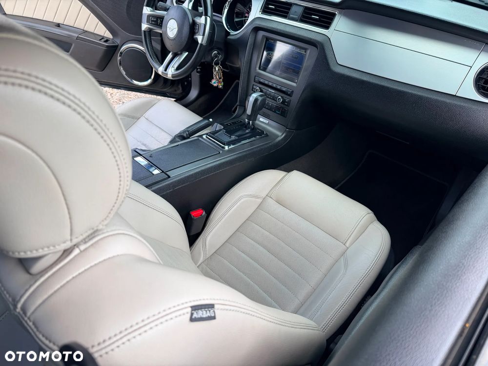 Ford Mustang 3.7 V6 Premium - 8
