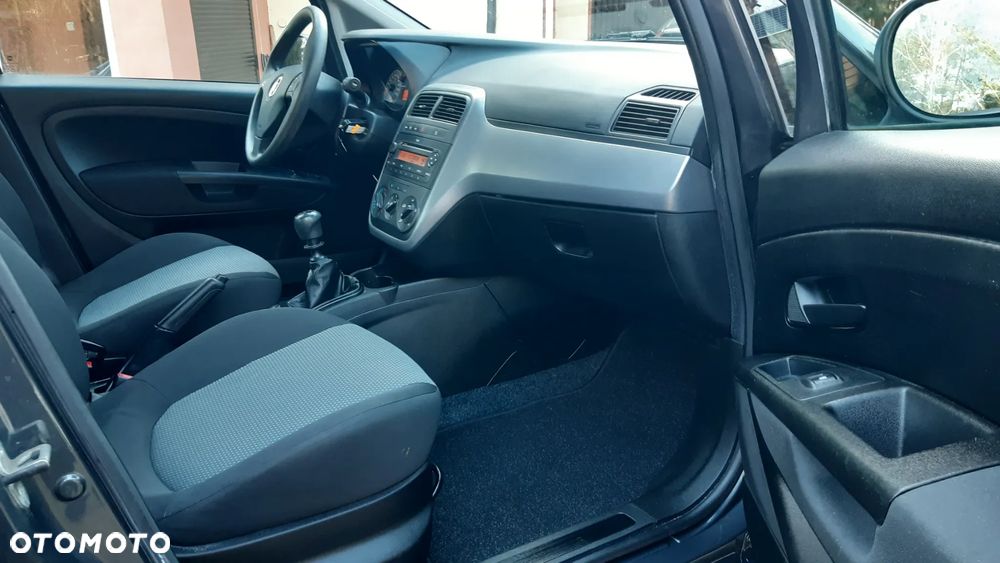 Fiat Punto 1.2 Young - 9
