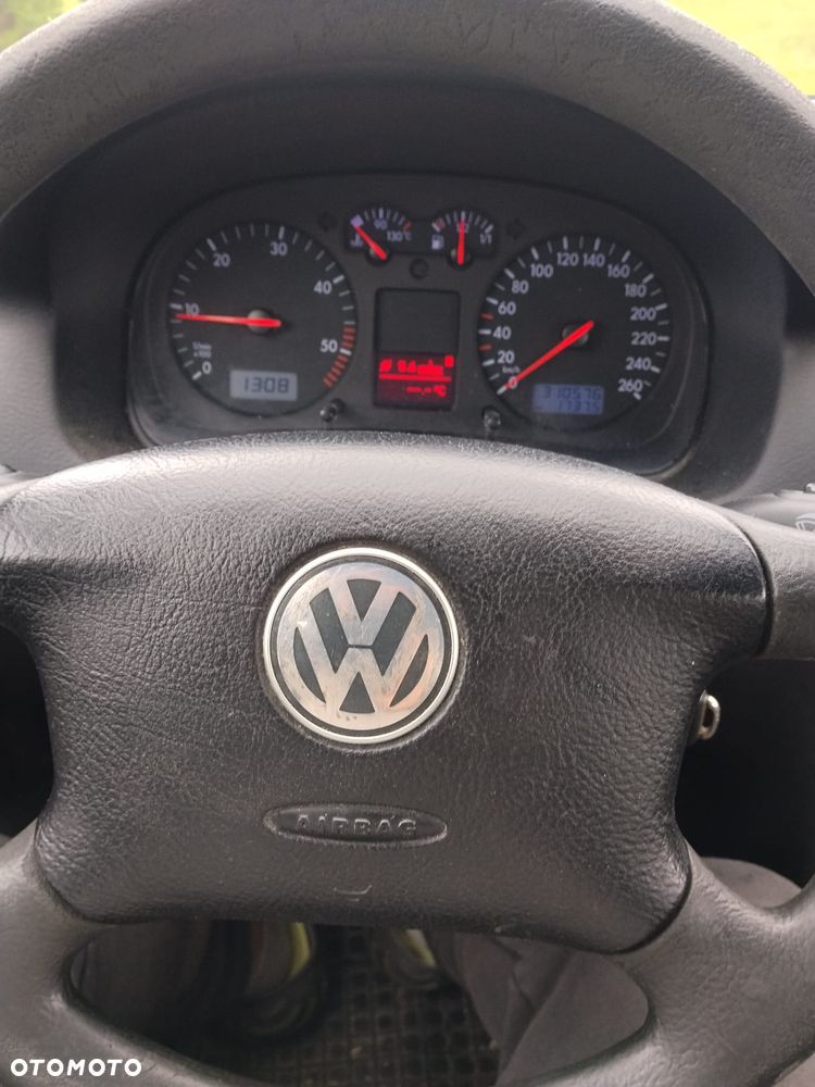 Volkswagen Golf - 11