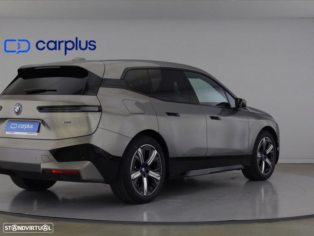 BMW iX xDrive 40 - 7