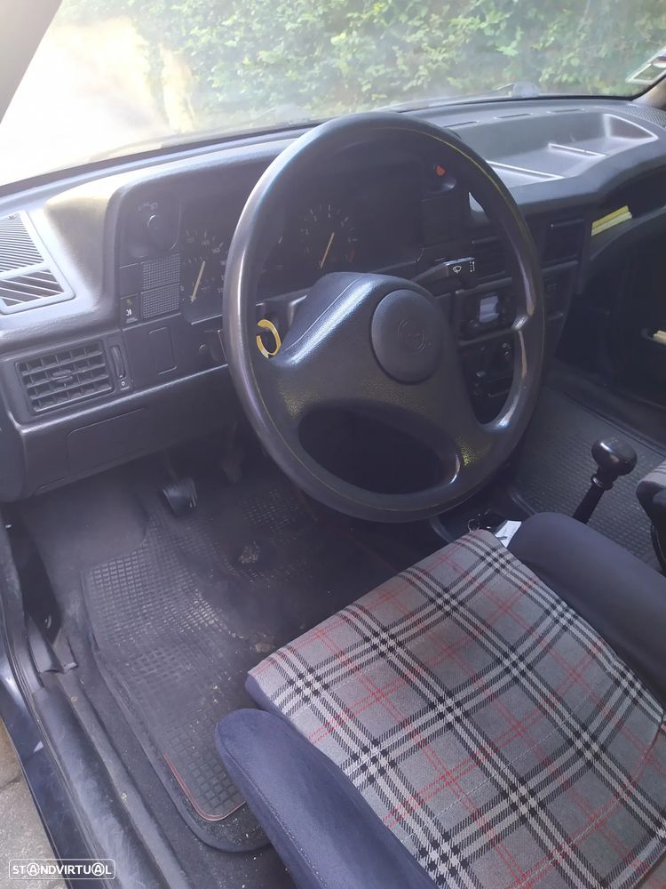 Opel Kadett 1.4 LS - 5