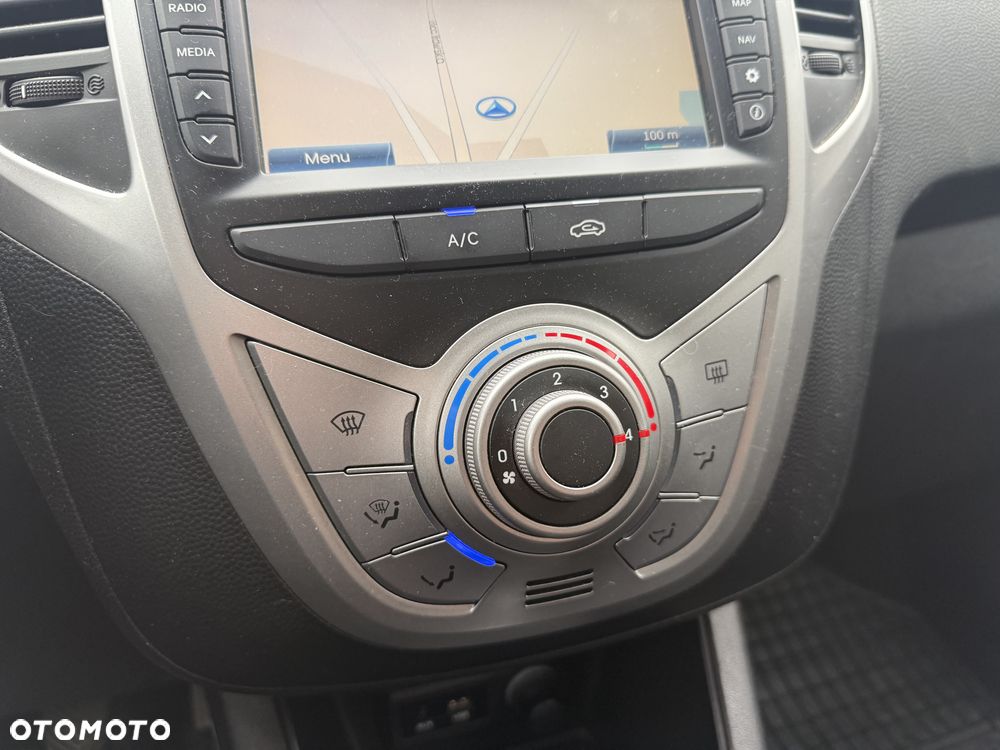 Hyundai ix20 1.4 blue YES Silver - 25