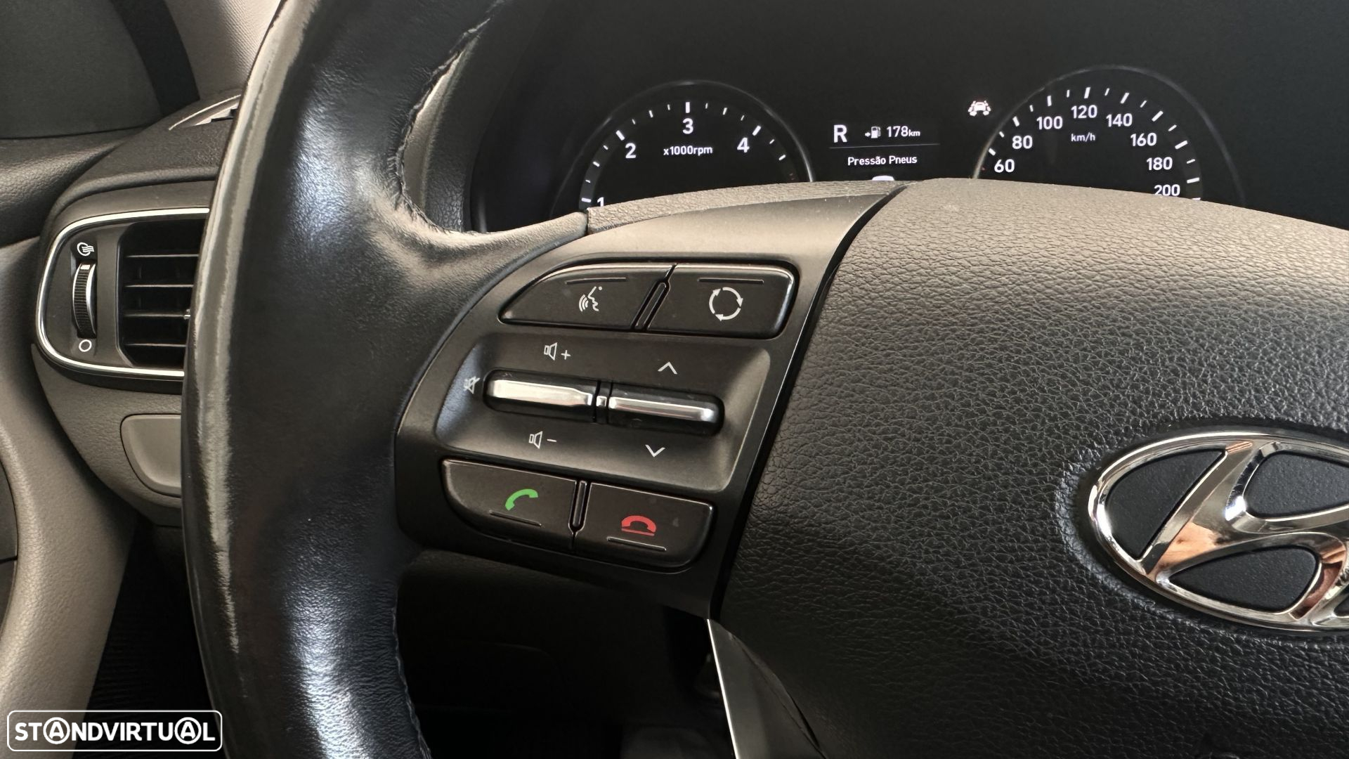 Hyundai i30 1.6 CRDI Launch Edition - 9