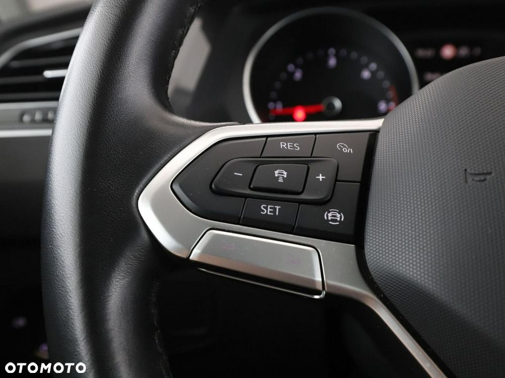 Volkswagen Tiguan 2.0 TDI Life DSG - 32