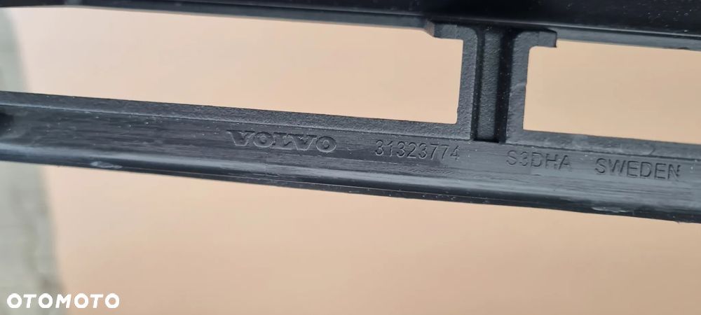 VOLVO XC60 LIFT 2013- Kratka dolna zderzak przód oryginał - 4