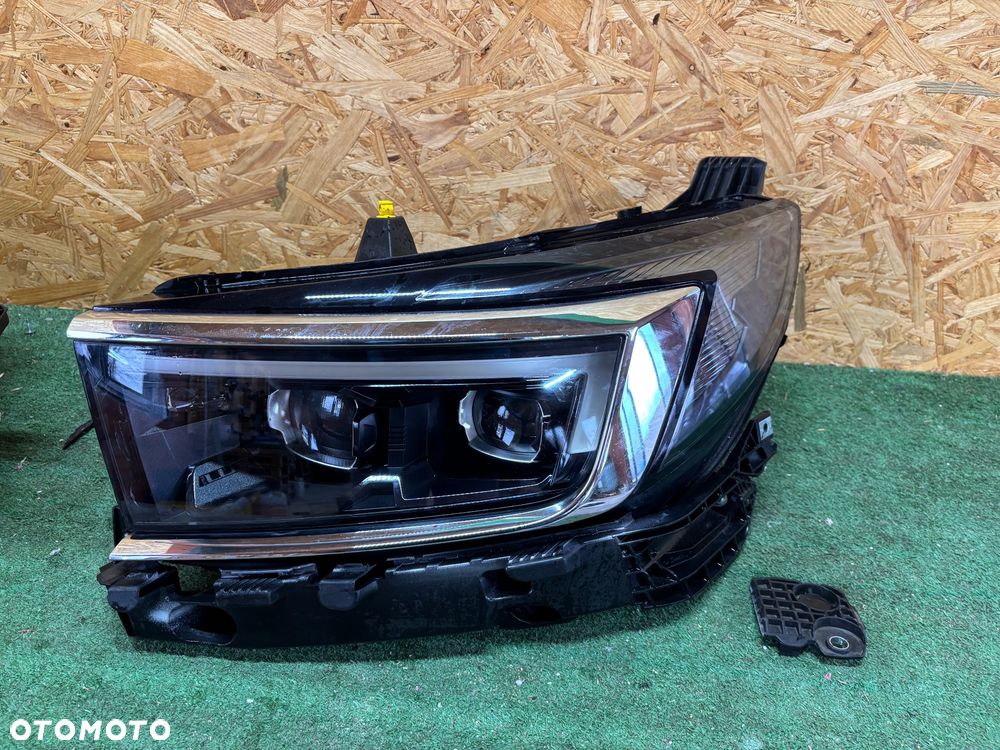 OPEL GRANDLAND X - lampa lewy przód, 9850139180 - 2