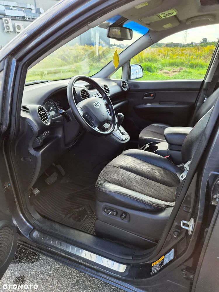 Kia Carens - 15