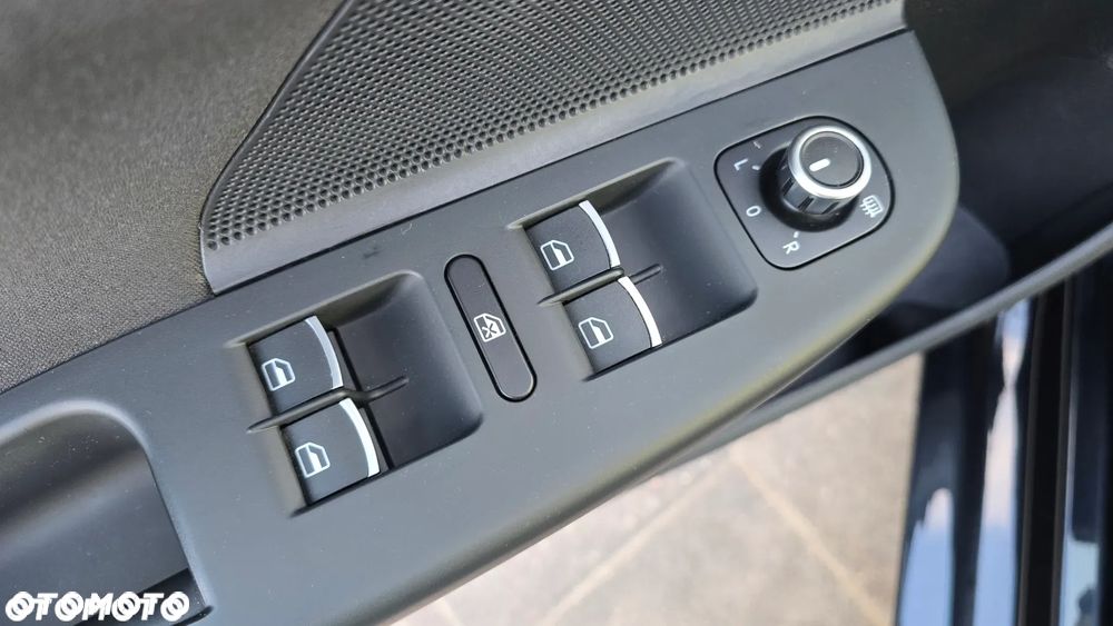 Volkswagen Golf - 21