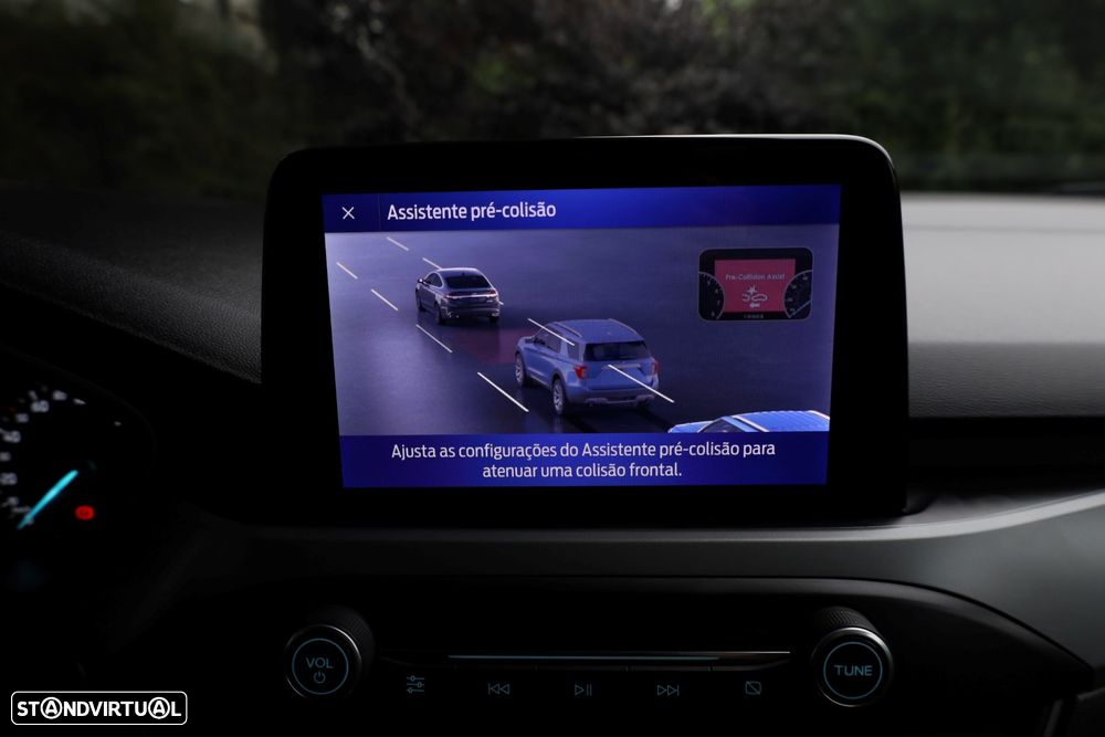 Ford Focus 1.0 EcoBoost MHEV ST-Line - 31