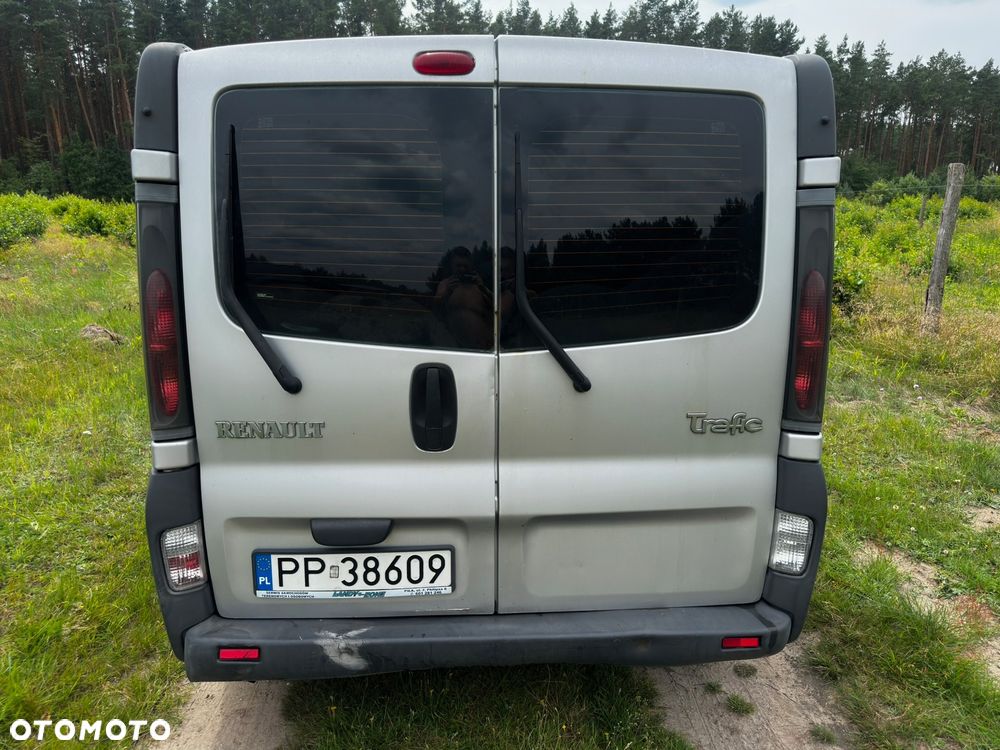 Renault Trafic - 12