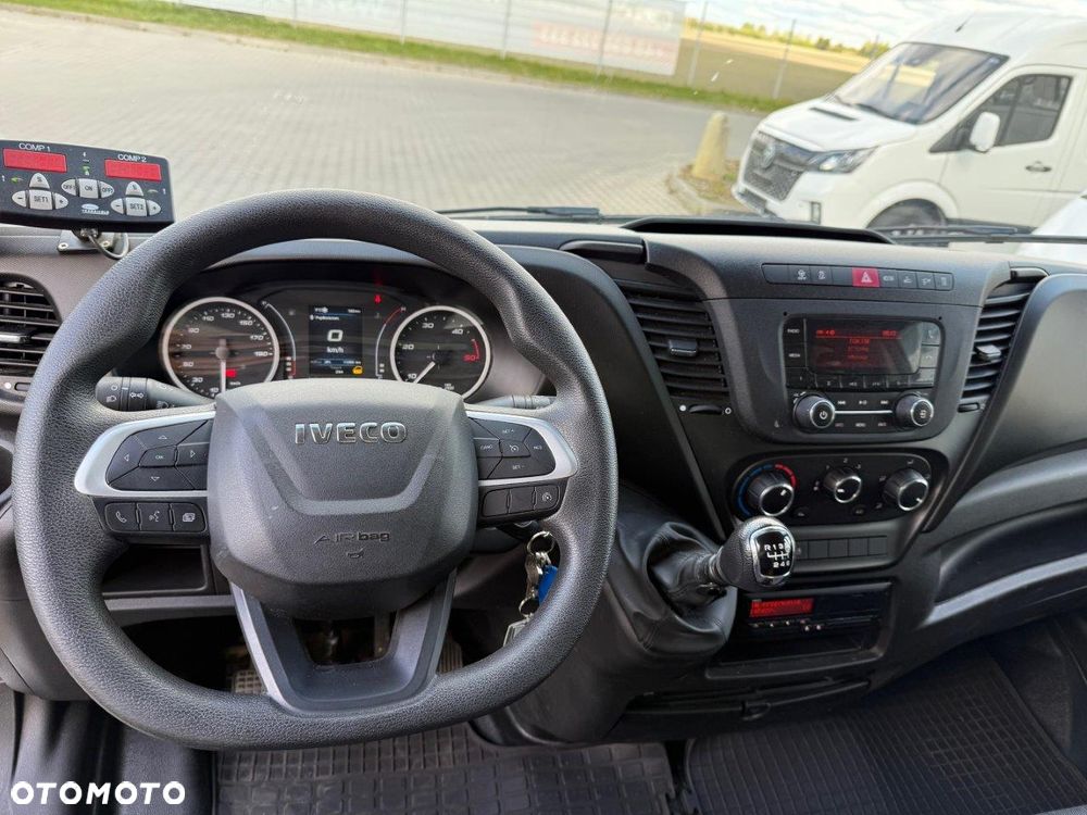 Iveco 70C18 - 10