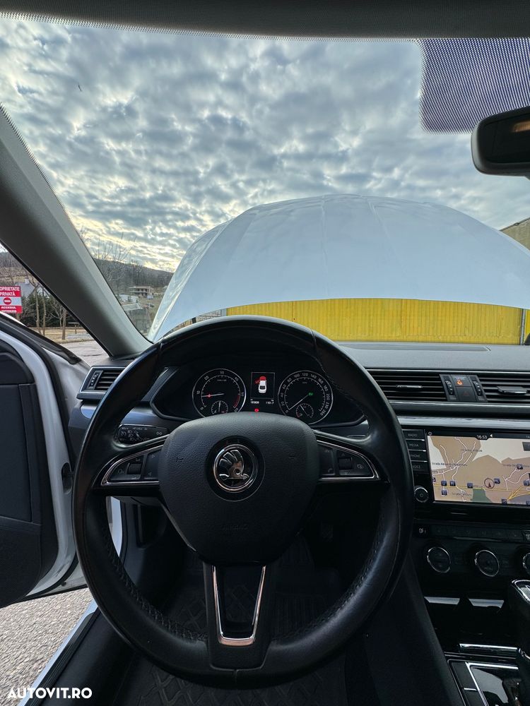 Skoda Superb 1.6 TDI DSG Ambition - 27