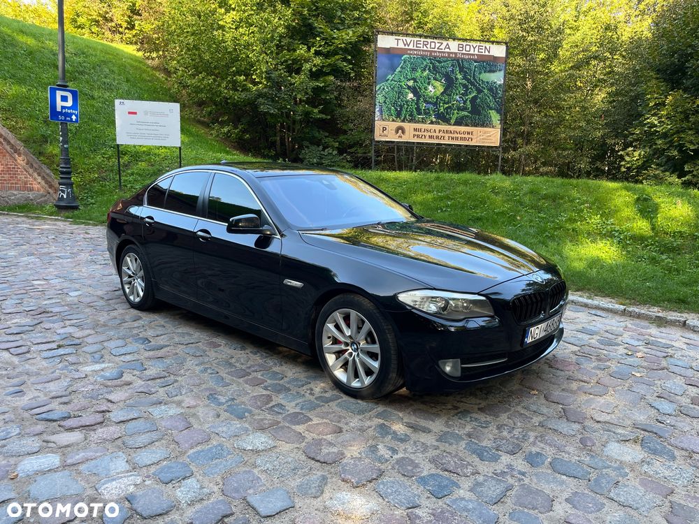 BMW Seria 5 525d xDrive - 6