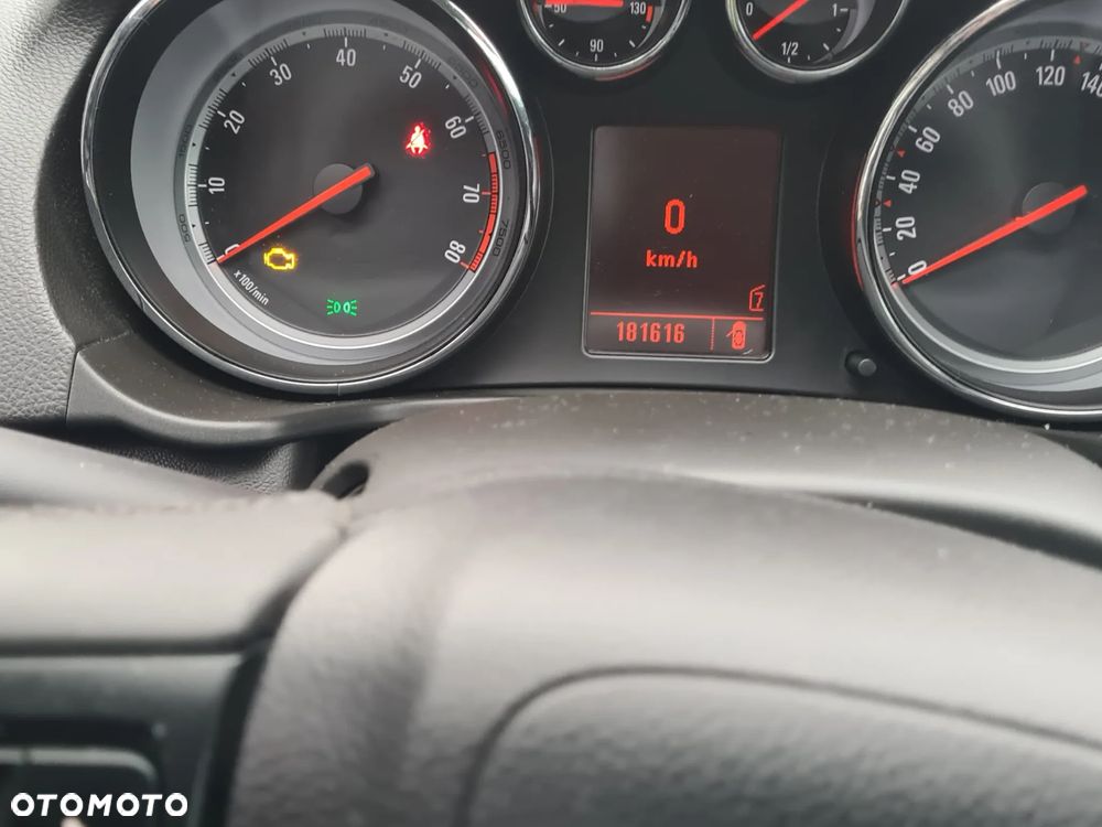 Opel Insignia 1.6 Turbo - 11