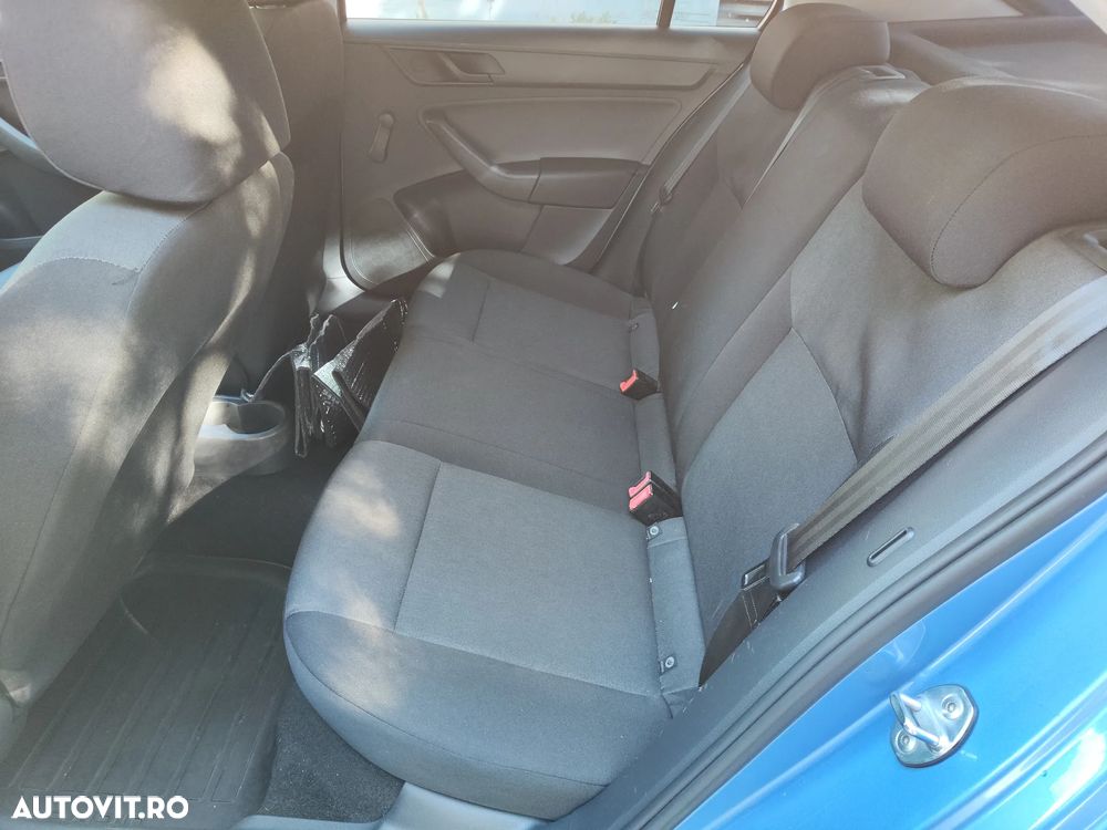 Skoda RAPID 1.2 TSI Active - 10