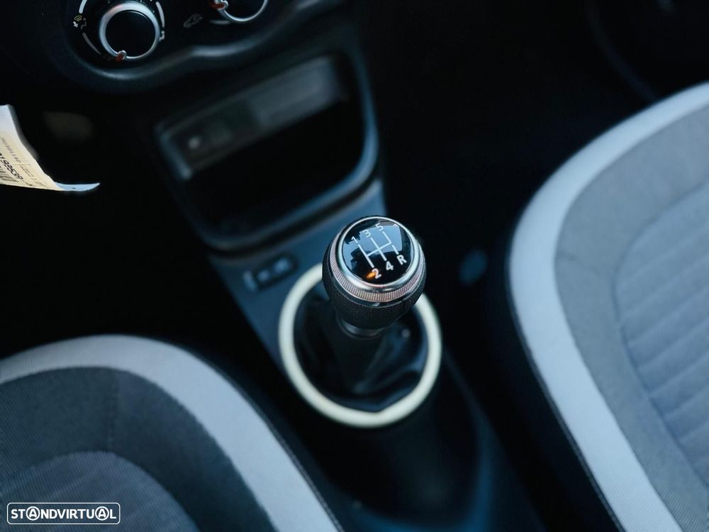 Renault Twingo 1.0 SCe Intens - 26