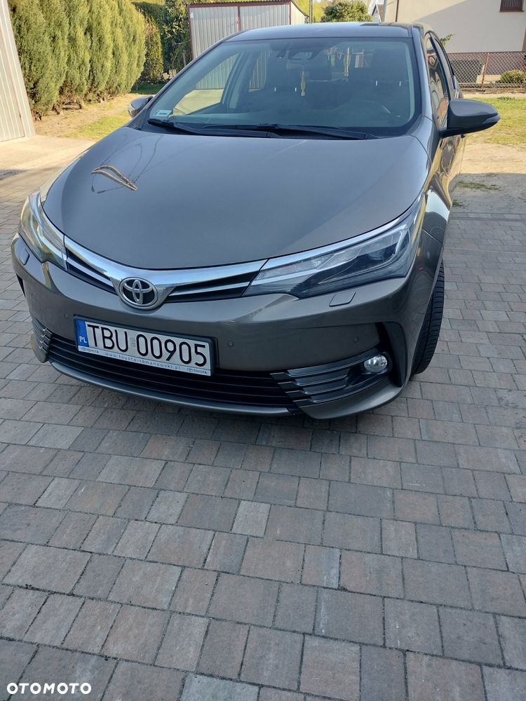 Toyota Corolla 1.6 Classic Plus - 1