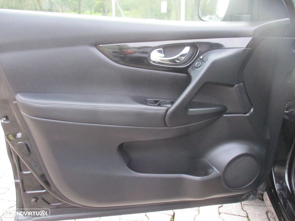 Nissan Qashqai 1.6 dCi Tekna Premium S Alcantara - 30