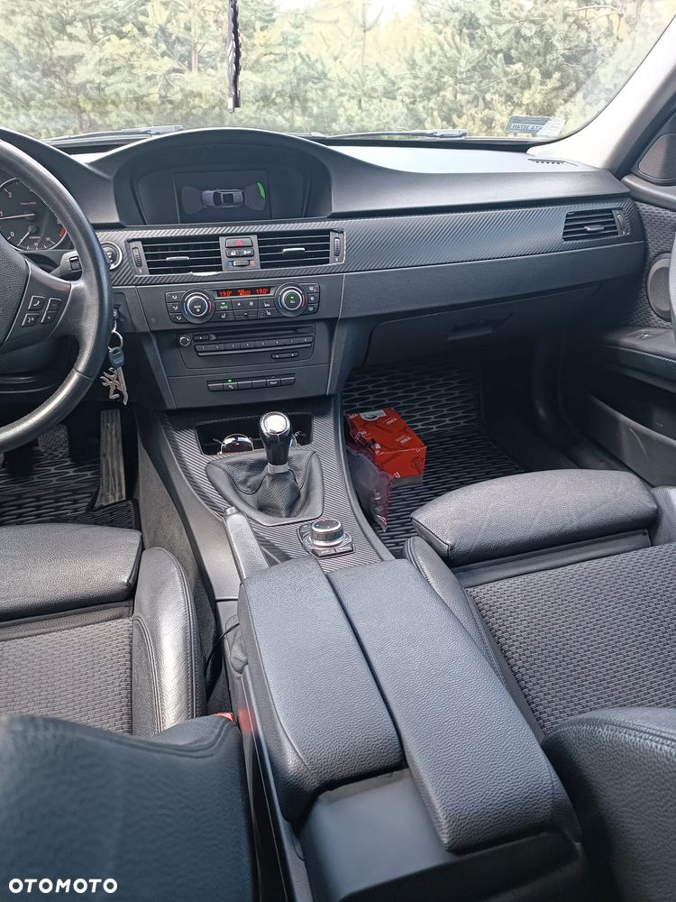 BMW Seria 3 318d - 12