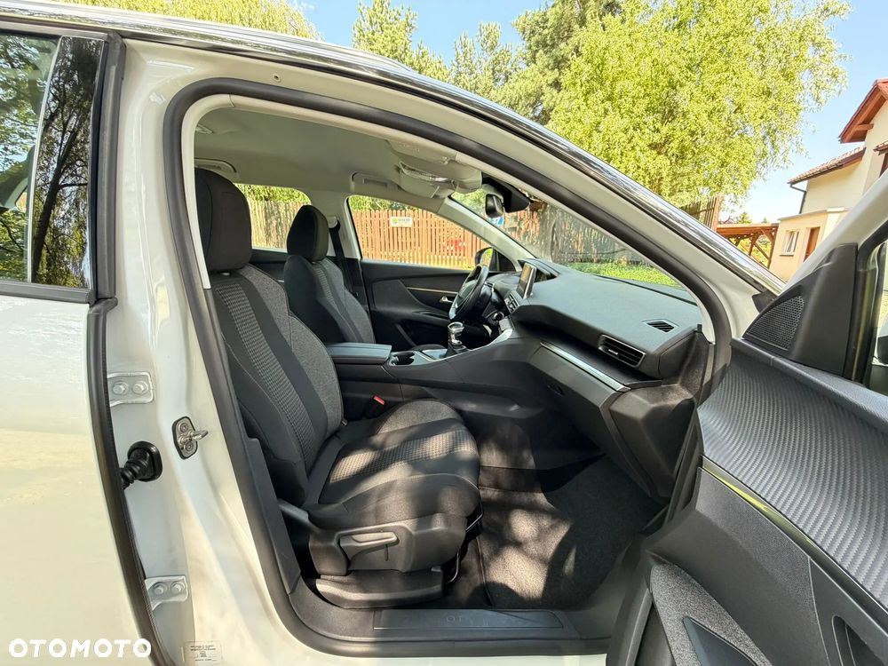 Peugeot 5008 PureTech 130 Allure - 25