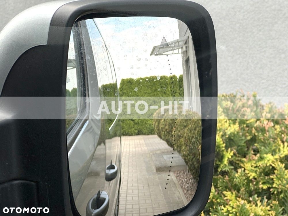 Renault Trafic - 18