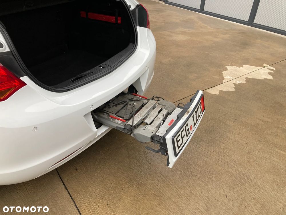 Opel Astra 1.4 Turbo 150 Jahre - 16