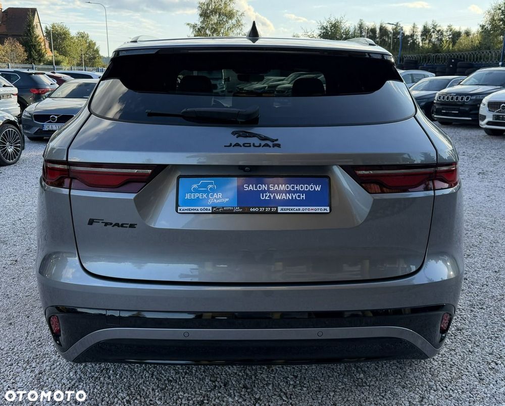 Jaguar F-Pace P250 AWD R-Dynamic Black - 8
